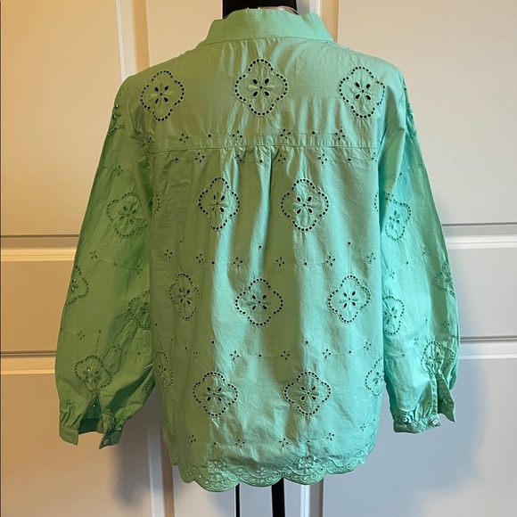 Talbots Floral Embroidered Green Blouse Size Medium Petite - Picture 4 of 7
